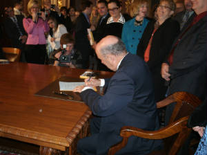 GovernorSigningCloseupSmall2.jpg